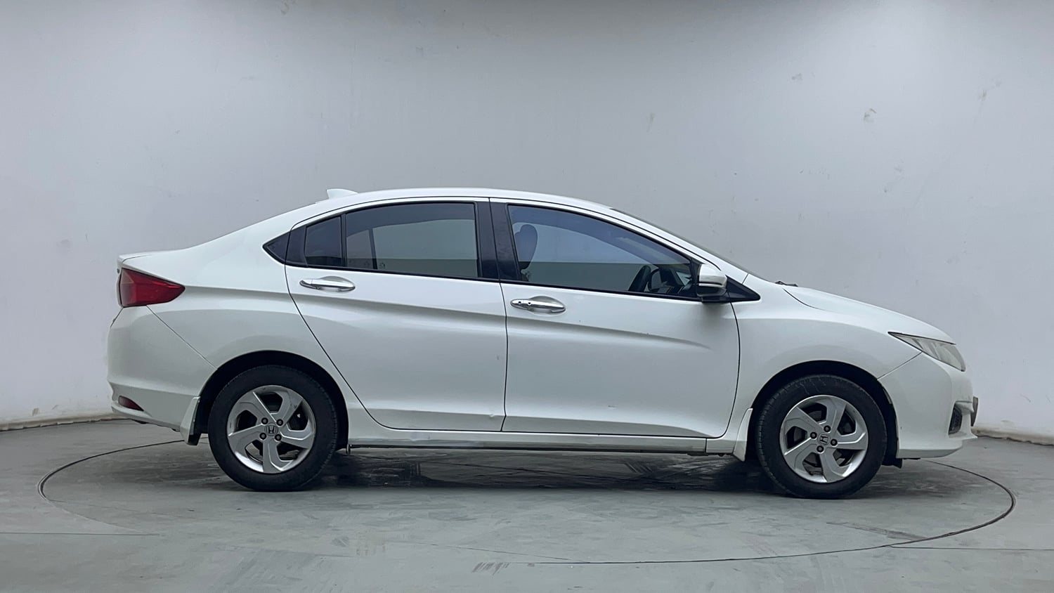 Used 2015 Honda City VX CVT Petrol Automatic exterior RIGHT SIDE VIEW