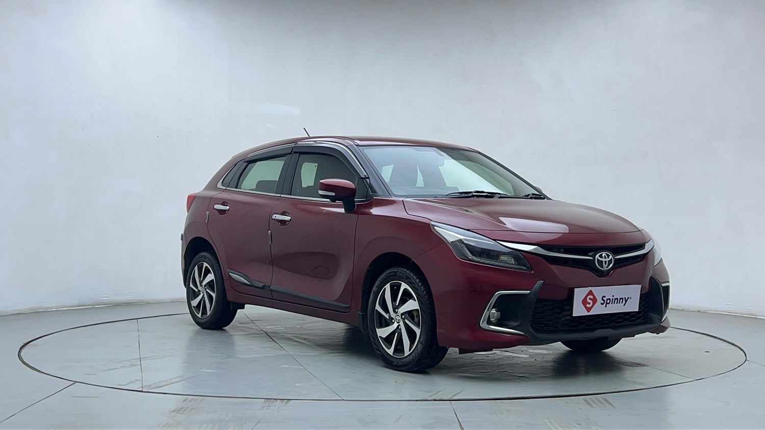 Used 2022 Toyota Glanza V Petrol Manual exterior RIGHT FRONT CORNER VIEW