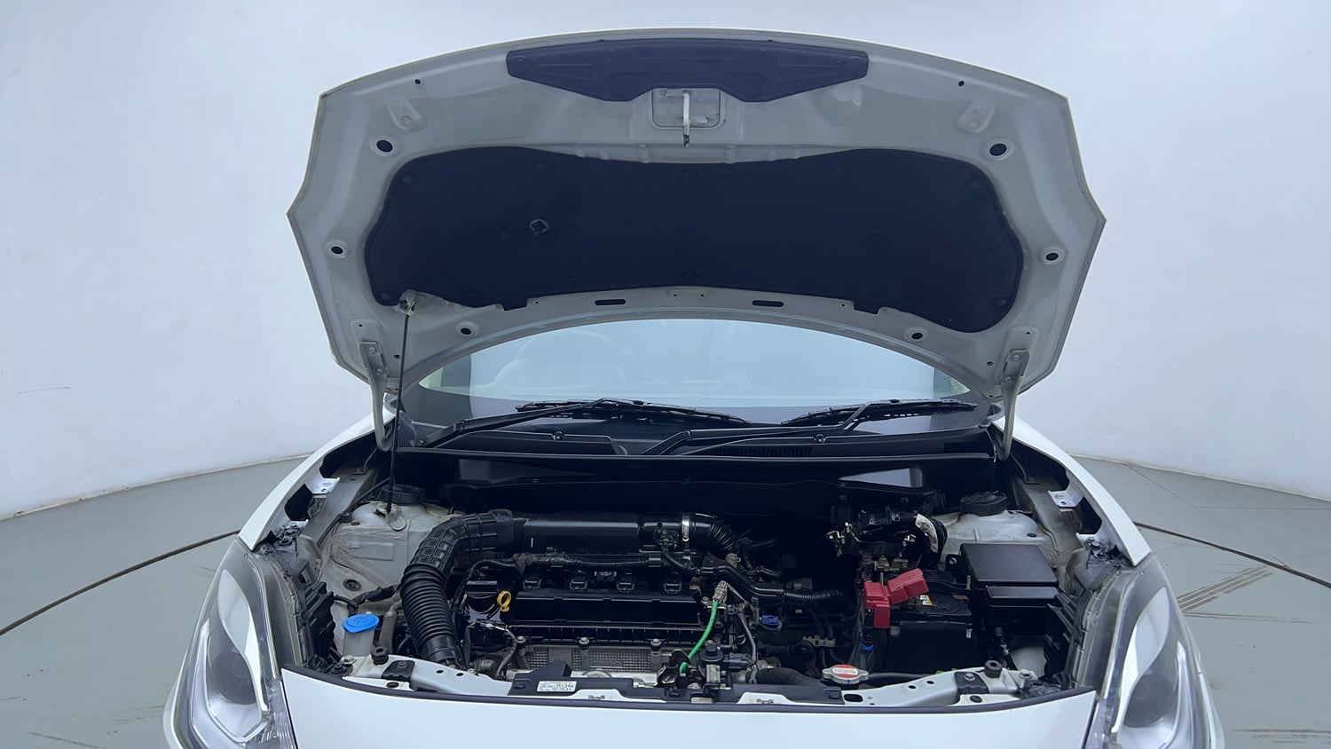 Used 2021 Maruti Suzuki Swift ZXi Plus Dual Tone Petrol Manual engine ENGINE & BONNET OPEN FRONT VIEW
