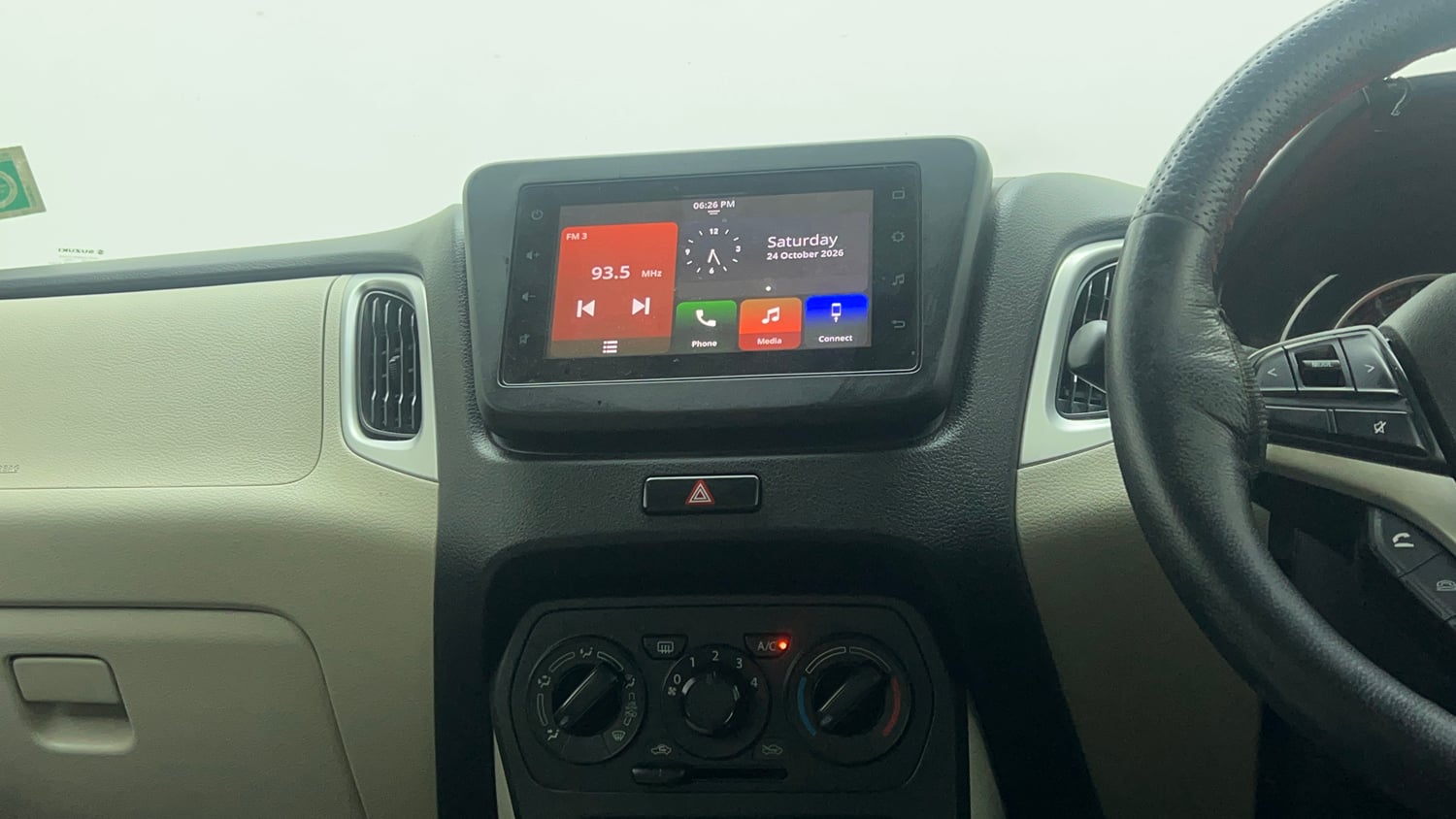 Used 2019 Maruti Suzuki Wagon R ZXi 1.2 AMT Petrol Automatic top_features Integrated (in-dash) music system