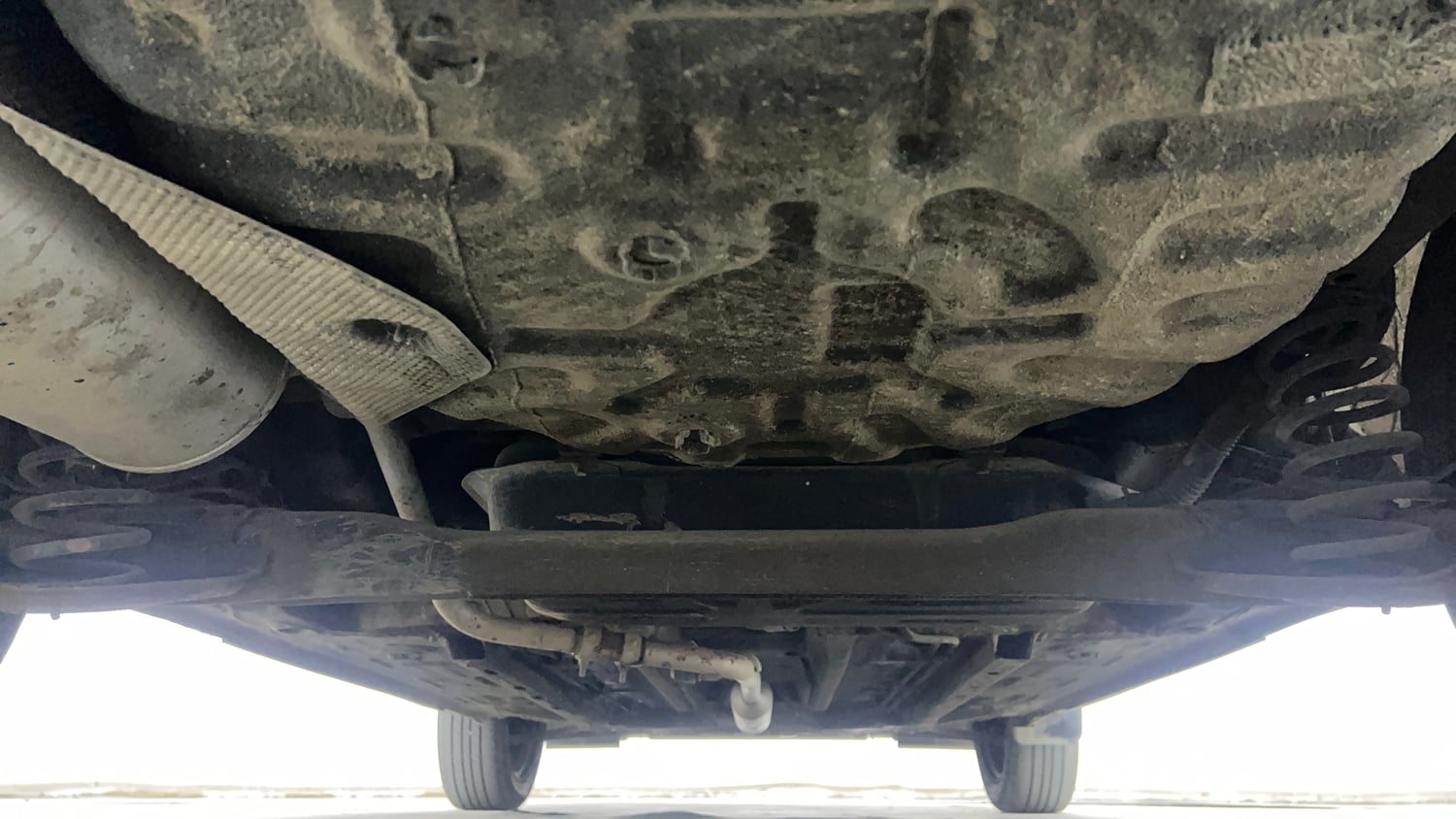 Used 2023 Nissan Magnite XL Petrol Manual extra REAR UNDERBODY VIEW (TAKEN FROM REAR)
