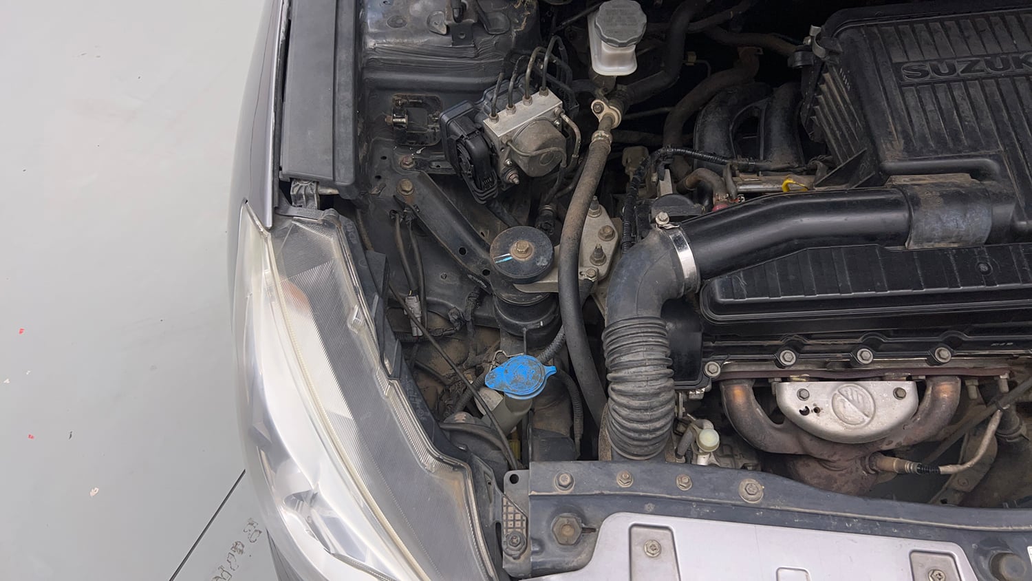 Used 2016 Maruti Suzuki Ciaz ZXi Petrol Manual engine ENGINE RIGHT SIDE VIEW