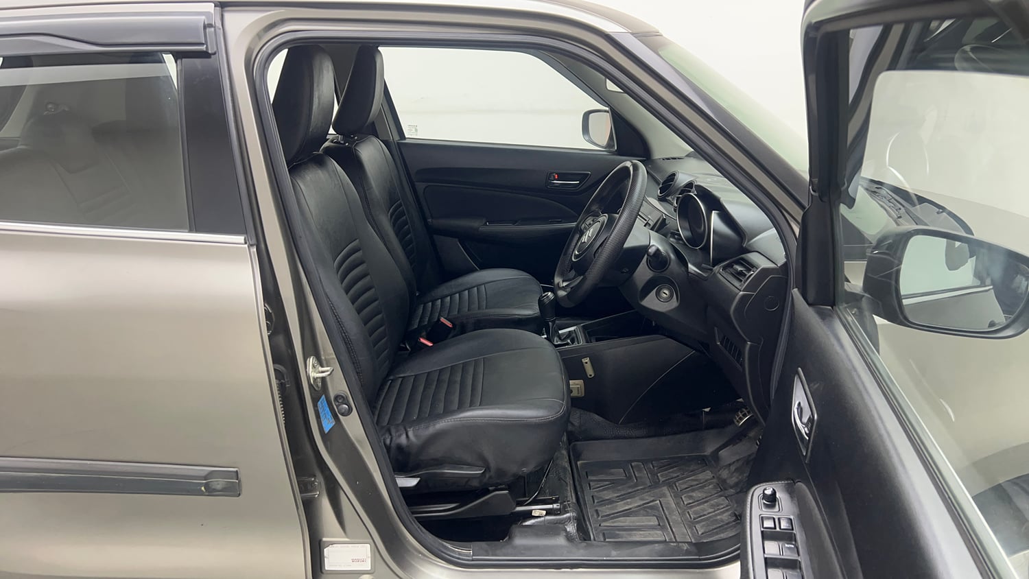 Used 2018 Maruti Suzuki Swift VXi Petrol Manual interior RIGHT SIDE FRONT DOOR CABIN VIEW