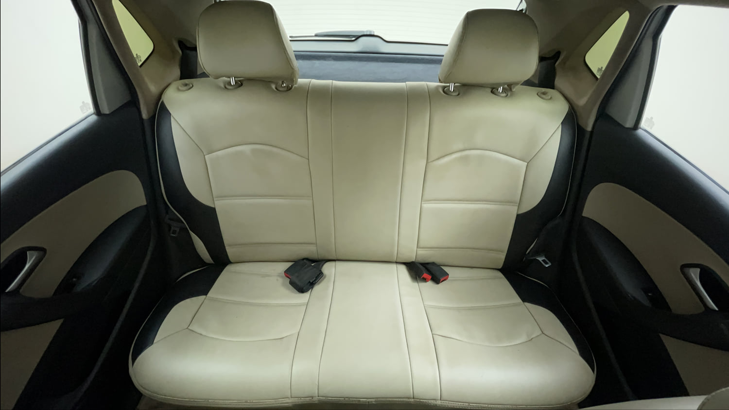 Used 2013 Volkswagen Polo Comfortline 1.2L (P) Petrol Manual interior REAR SEAT CONDITION VIEW