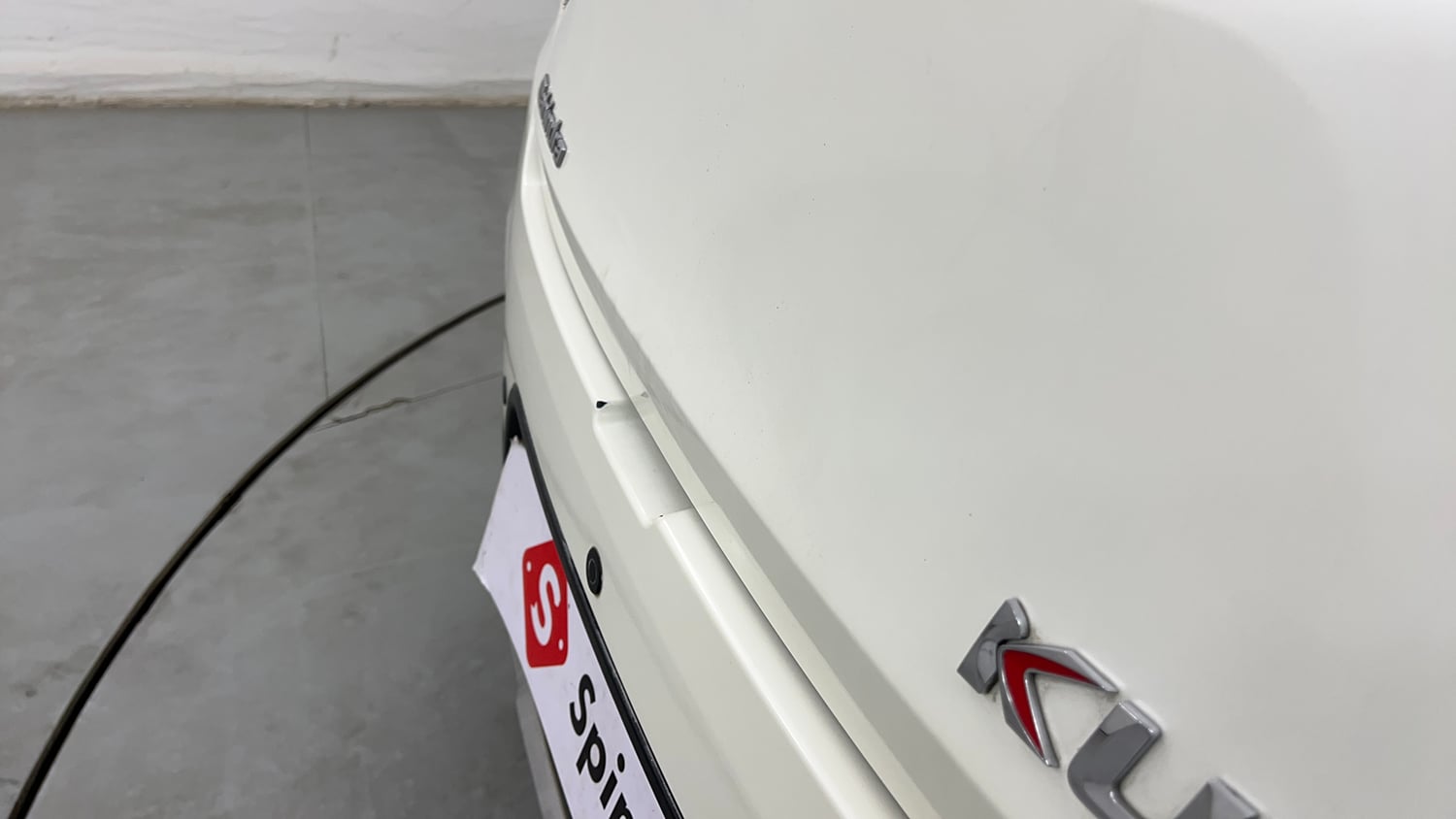 Used 2018 Mahindra KUV100 NXT K8 D 6 STR Diesel Manual dents MINOR DENT