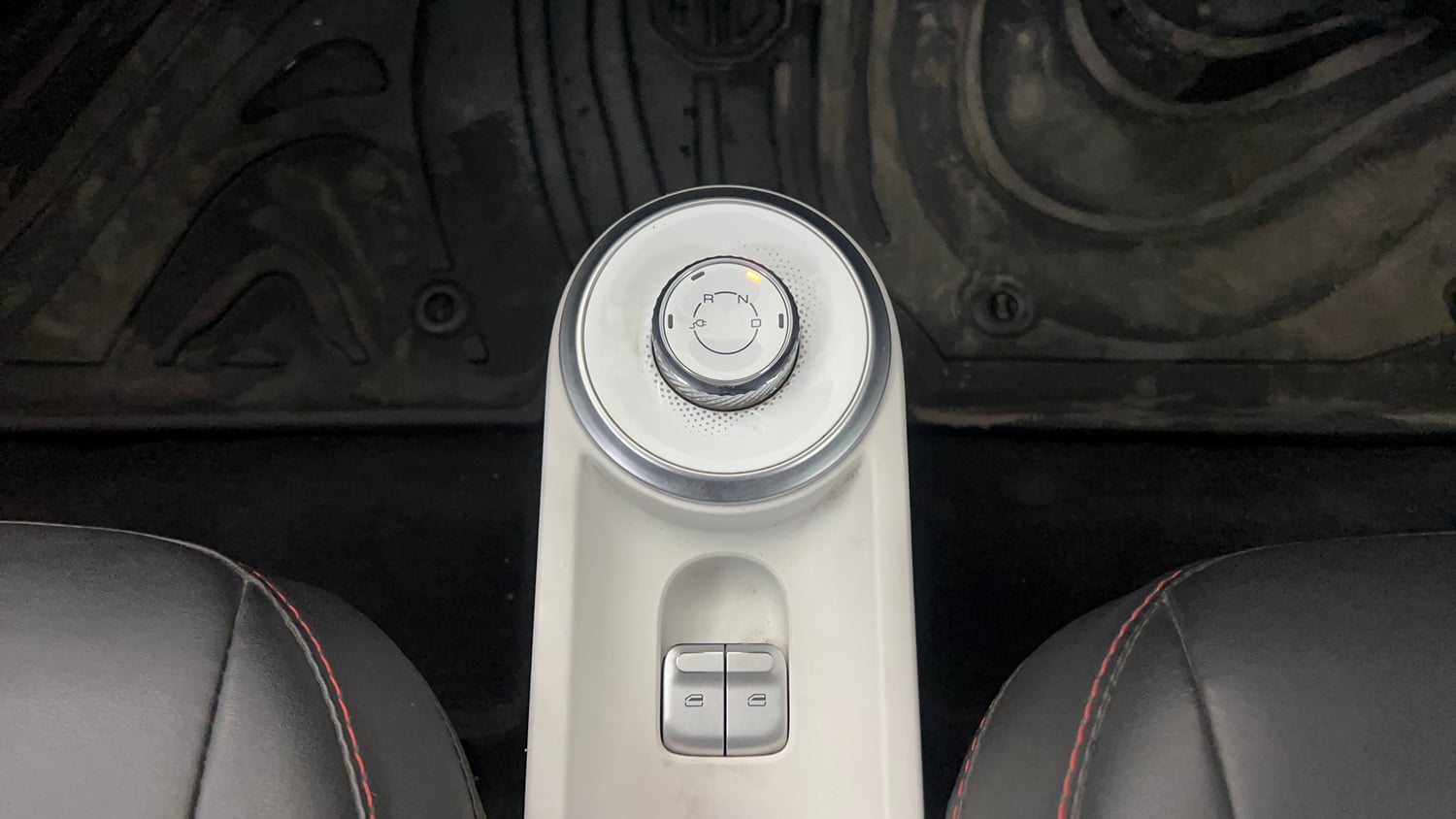 Used 2024 MG Motors Comet EV Excite Electric Automatic interior GEAR  KNOB VIEW