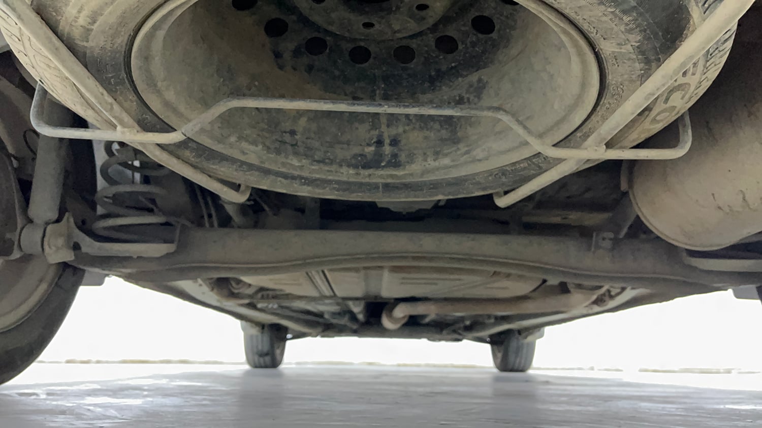 Used 2020 Maruti Suzuki New Ertiga ZXi AT Petrol Automatic extra REAR UNDERBODY VIEW (TAKEN FROM REAR)