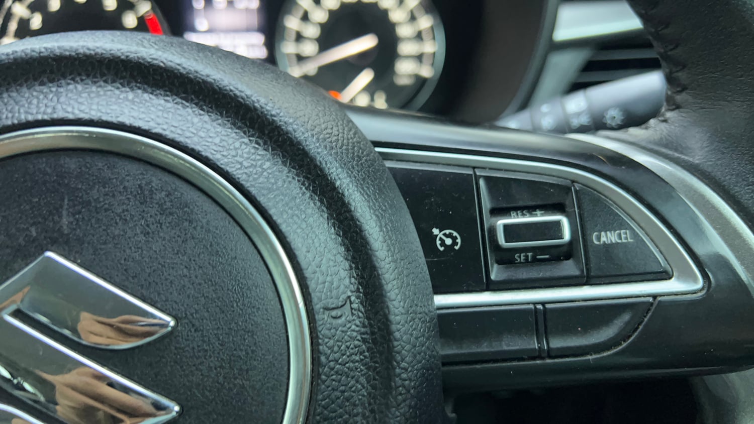 Used 2022 Maruti Suzuki Baleno Alpha AGS Petrol Automatic top_features Cruise control