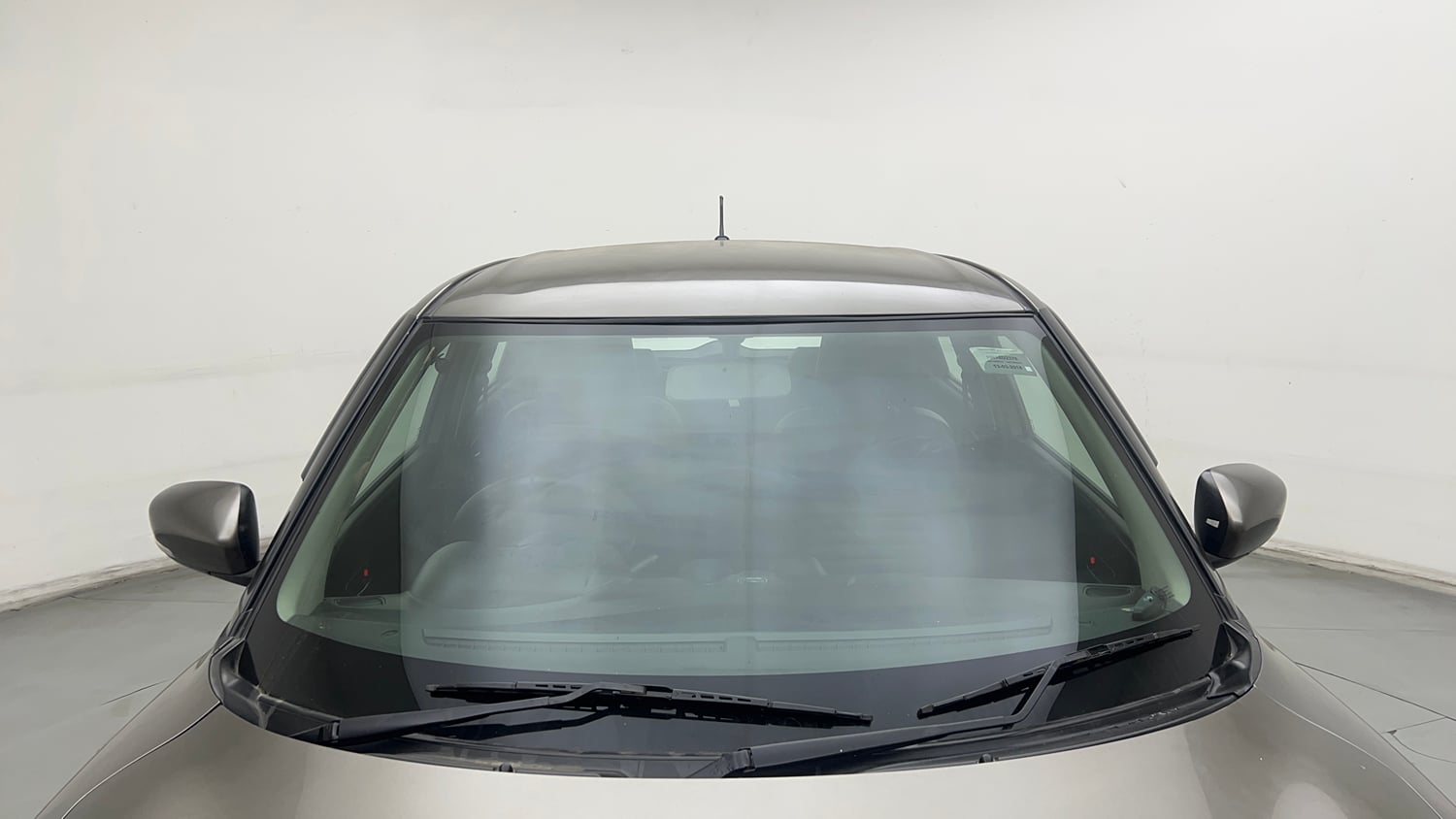 Used 2018 Maruti Suzuki Swift VXi Petrol Manual exterior FRONT WINDSHIELD VIEW