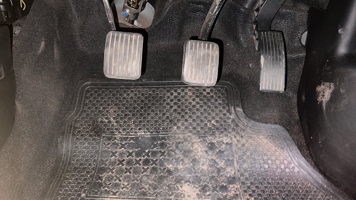 Used 2015 Hyundai Xcent S 1.2 Petrol Manual interior PEDALS VIEW