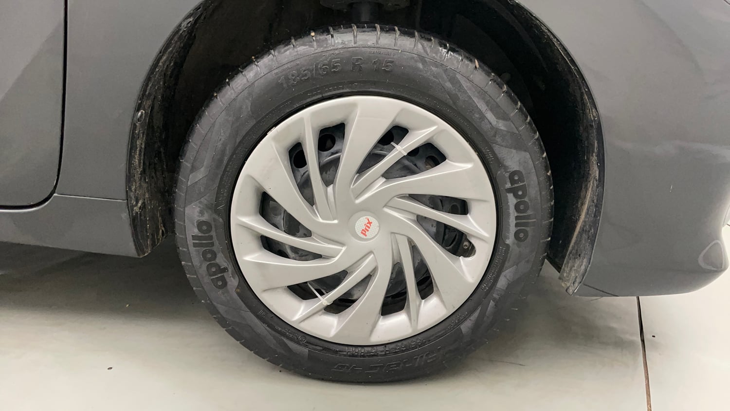 Used 2022 Toyota Glanza S Petrol Manual tyres RIGHT FRONT TYRE RIM VIEW