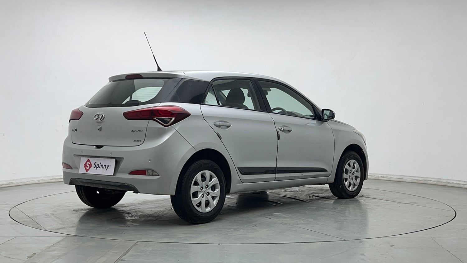 Used 2016 Hyundai Elite i20 Sportz 1.2 Petrol Manual exterior RIGHT REAR CORNER VIEW