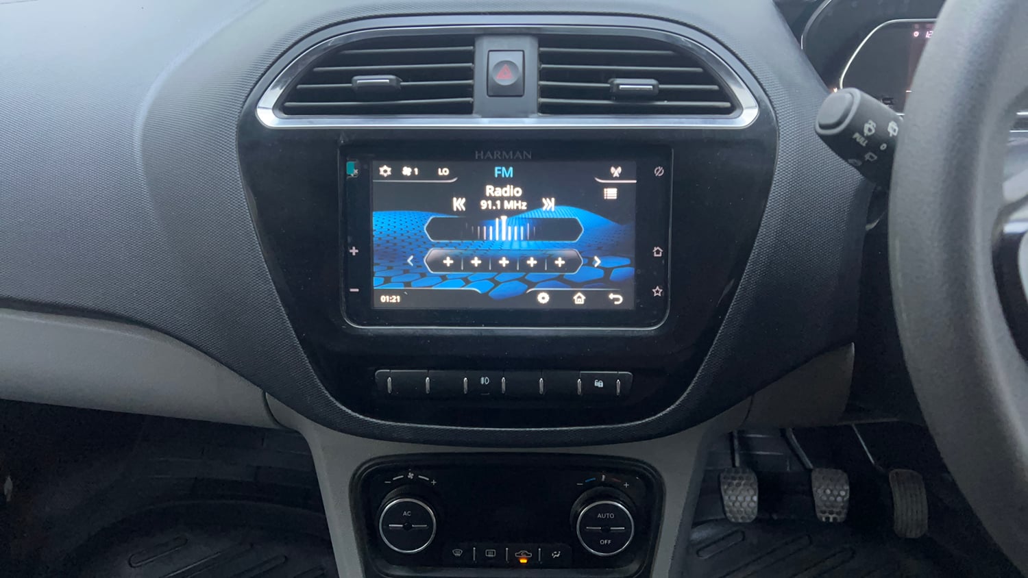 Used 2021 Tata Tiago XZ Plus Petrol Manual interior MUSIC SYSTEM & AC CONTROL VIEW