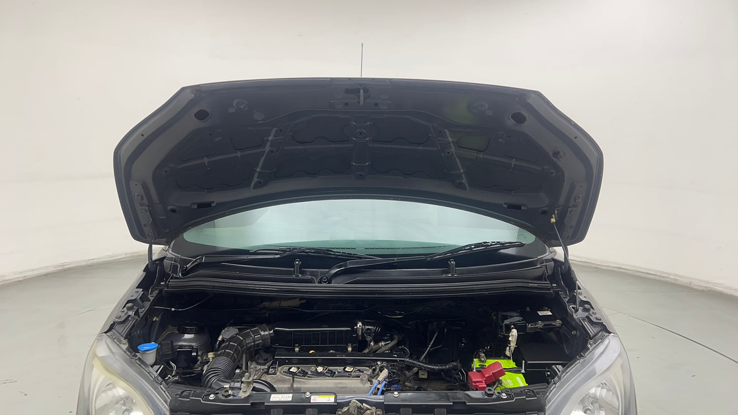 Used 2021 Maruti Suzuki Wagon R 1.0 VXi 1.0 Petrol Manual engine ENGINE & BONNET OPEN FRONT VIEW