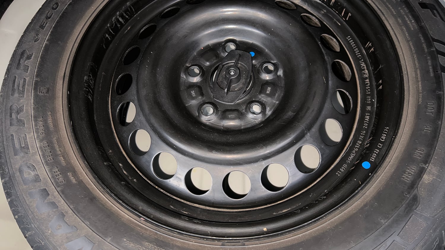 Used 2023 Maruti Suzuki Brezza VXi Petrol Manual tyres SPARE TYRE VIEW