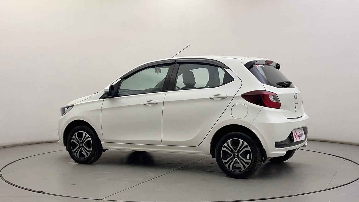 Used 2020 Tata Tiago Revotron XZ Petrol Manual exterior LEFT REAR CORNER VIEW