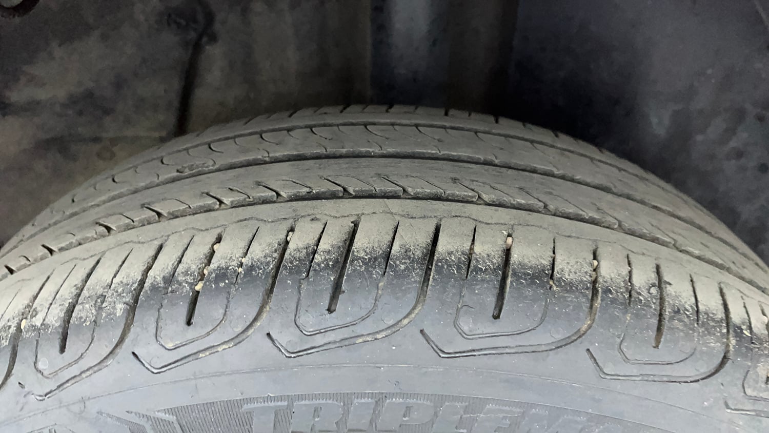 Used 2023 Tata Altroz XZ Diesel Diesel Manual tyres LEFT REAR TYRE TREAD VIEW