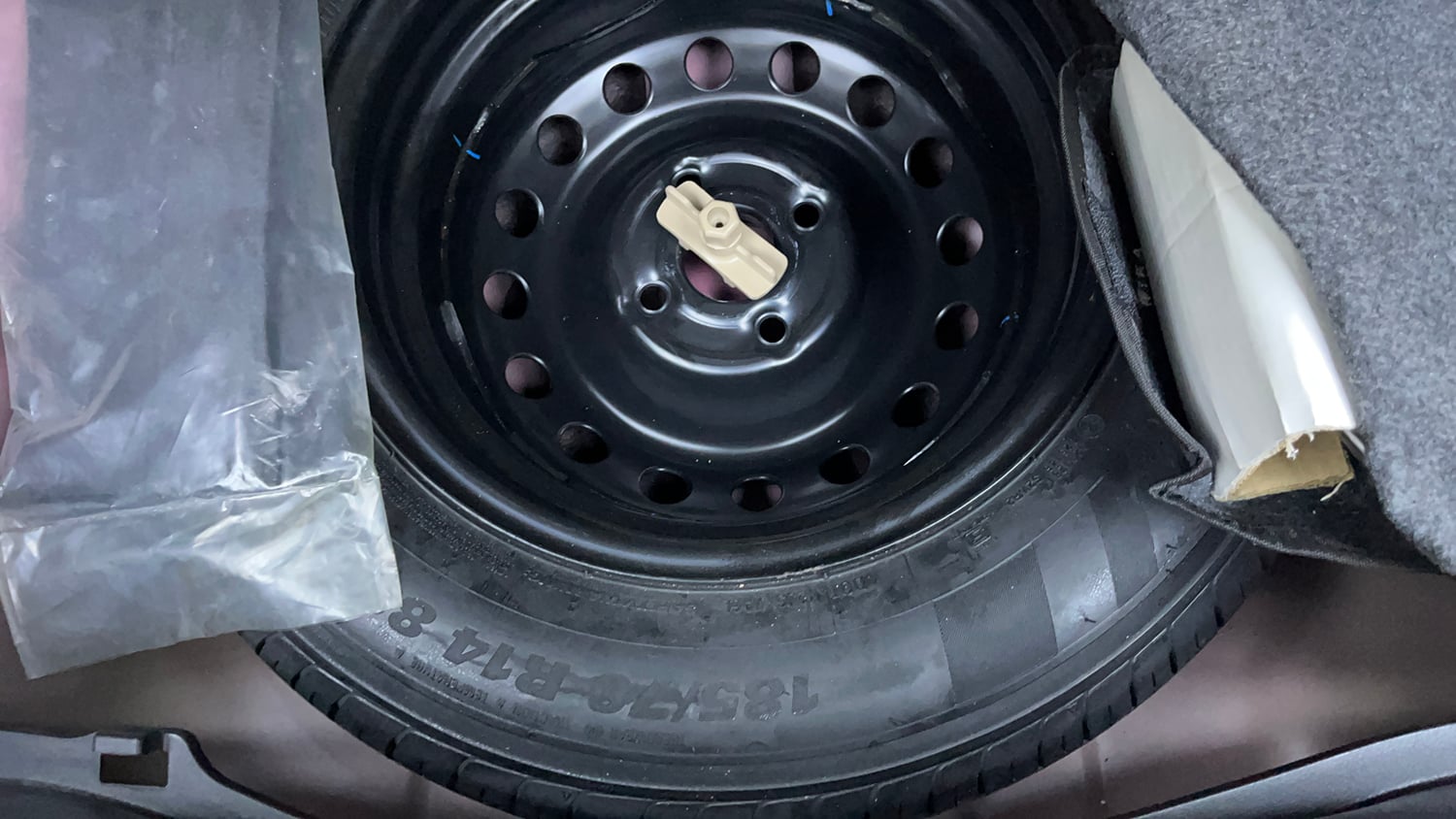 Used 2019 Hyundai Elite i20 Sportz Plus 1.2 Petrol Manual tyres SPARE TYRE VIEW