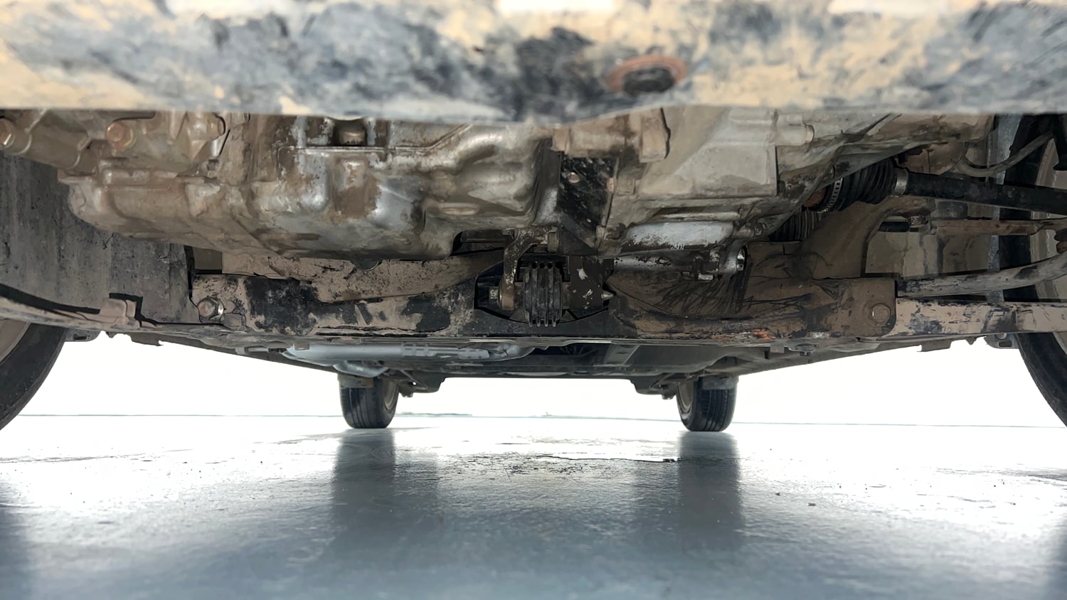 Used 2014 Honda City VX Petrol Manual extra FRONT LEFT UNDERBODY VIEW