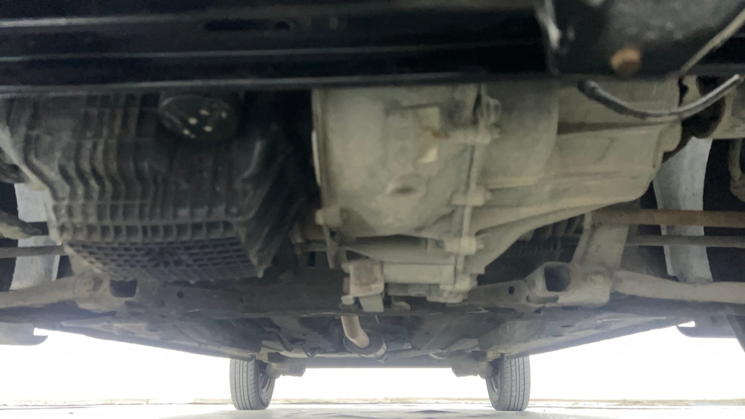 Used 2015 Renault Kwid RXT Petrol Manual extra FRONT LEFT UNDERBODY VIEW