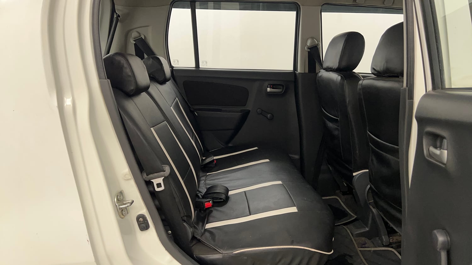 Used 2012 Maruti Suzuki Wagon R LXi Petrol Manual interior RIGHT SIDE REAR DOOR CABIN VIEW