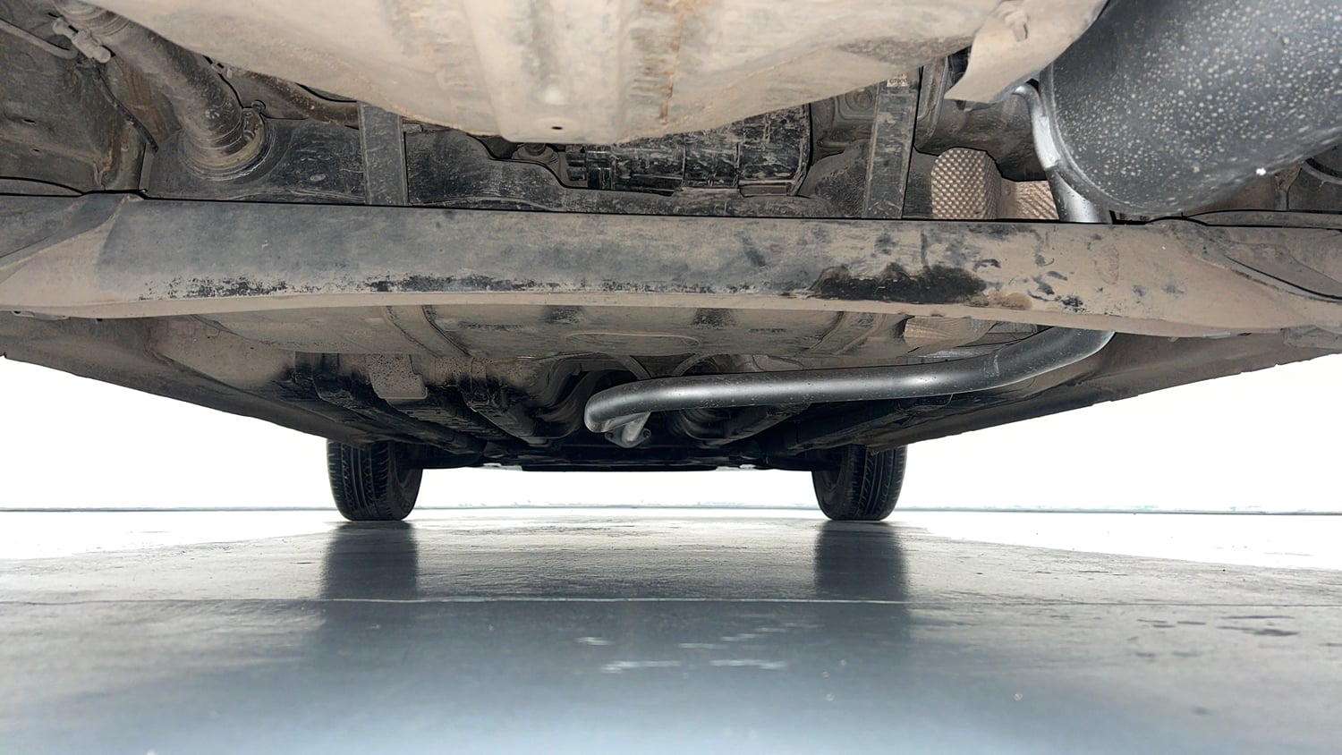 Used 2017 Hyundai Elite i20 Sportz 1.2 Petrol Manual extra REAR UNDERBODY VIEW (TAKEN FROM REAR)