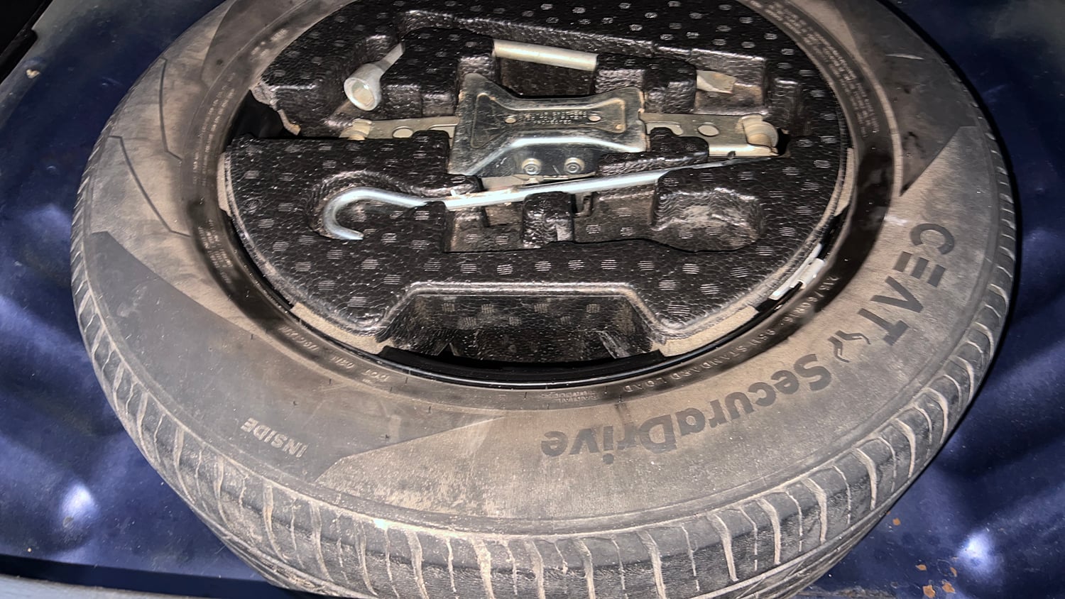 Used 2018 Maruti Suzuki S-Cross Zeta 1.3 Diesel Manual tyres SPARE TYRE VIEW