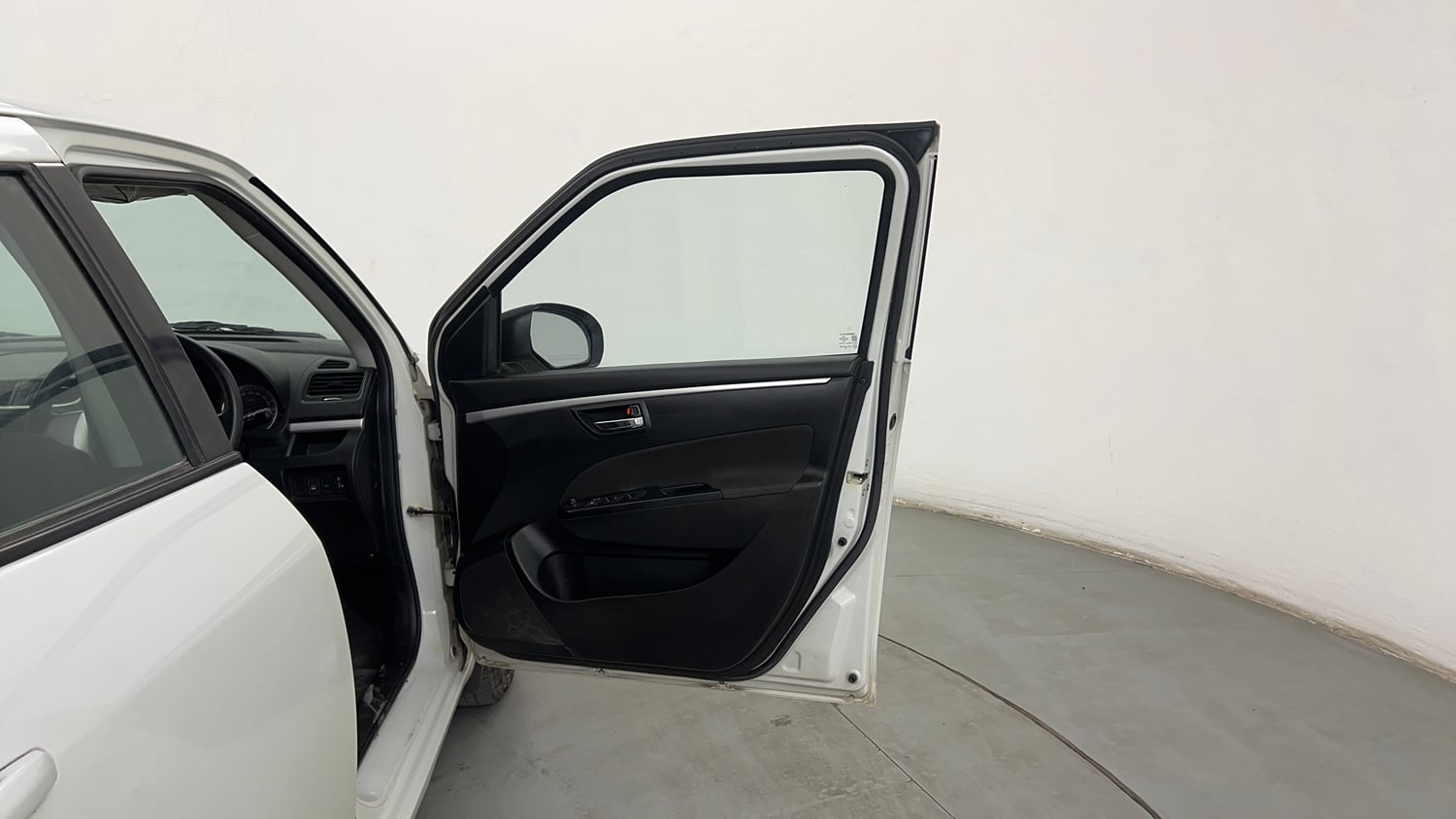 Used 2012 Maruti Suzuki Swift VXi Petrol Manual interior RIGHT FRONT DOOR OPEN VIEW