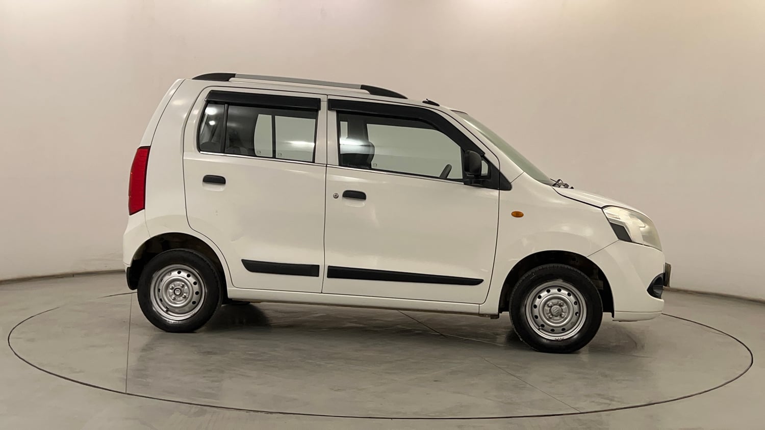 Used 2012 Maruti Suzuki Wagon R LXi Petrol Manual exterior RIGHT SIDE VIEW