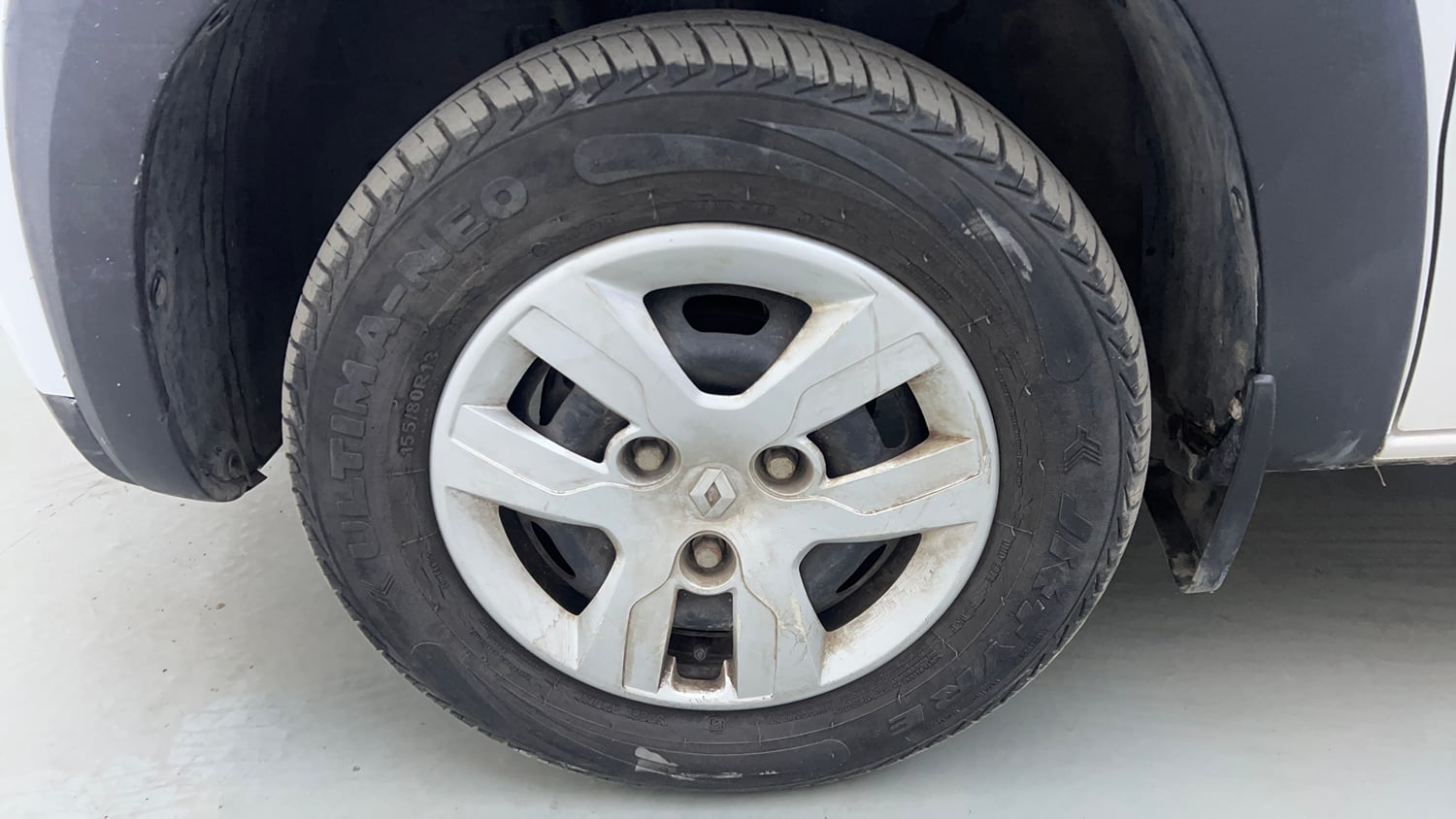 Used 2015 Renault Kwid RXT Petrol Manual tyres LEFT FRONT TYRE RIM VIEW