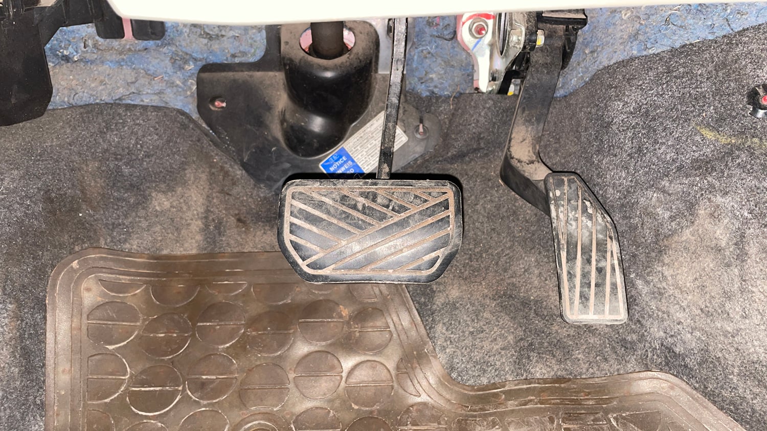 Used 2016 Maruti Suzuki Celerio ZXi AMT Petrol Automatic interior PEDALS VIEW