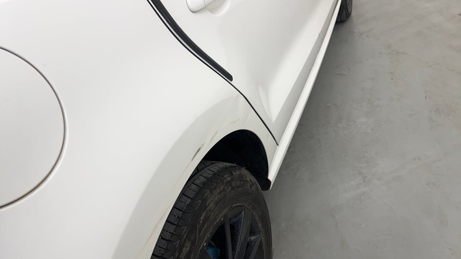 Used 2016 Volkswagen Polo Highline1.2L (P) Petrol Manual dents MINOR SCRATCH