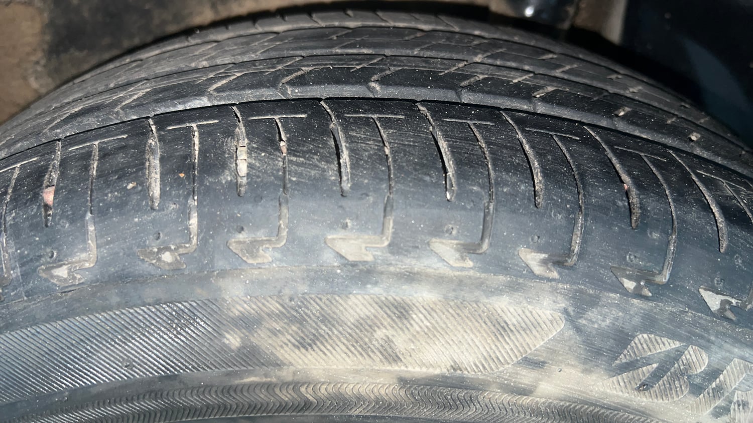 Used 2025 Maruti Suzuki Ignis Delta 1.2 AMT Petrol Automatic tyres LEFT REAR TYRE TREAD VIEW