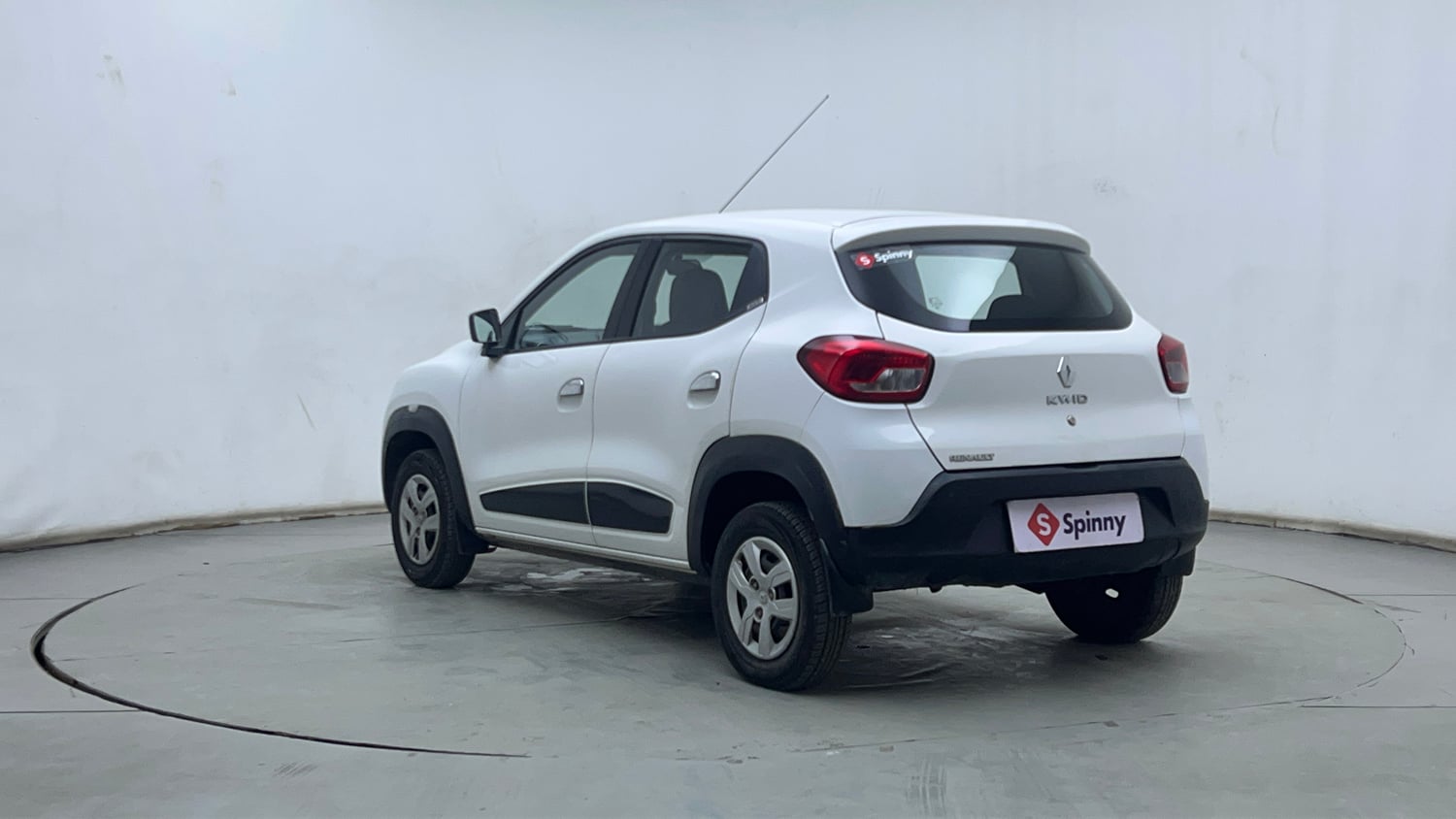 Used 2015 Renault Kwid RXT Petrol Manual exterior LEFT REAR CORNER VIEW