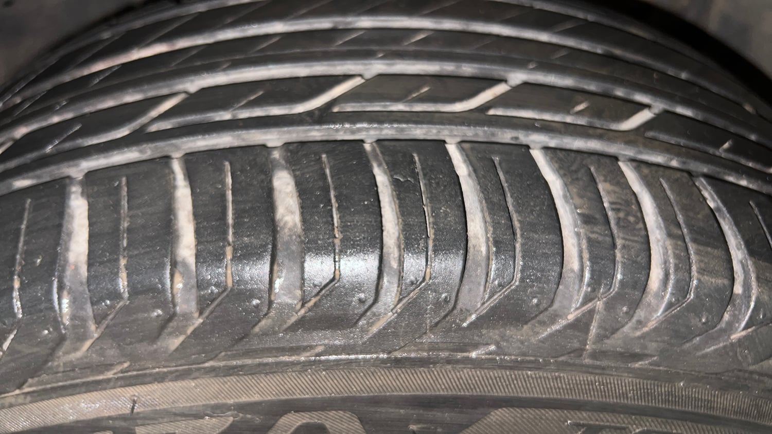Used 2016 Renault Duster RXL Petrol Petrol Manual tyres RIGHT FRONT TYRE TREAD VIEW