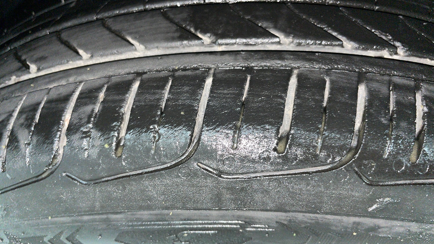Used 2018 Maruti Suzuki Baleno Alpha 1.2 Petrol Manual tyres LEFT FRONT TYRE TREAD VIEW