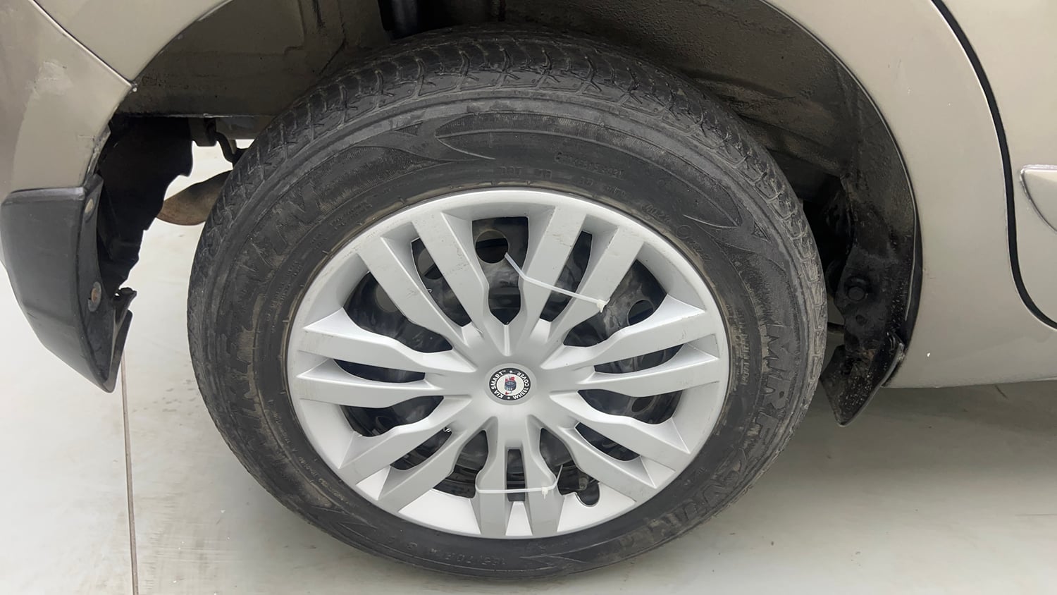 Used 2021 Maruti Suzuki Wagon R 1.0 VXi 1.0 Petrol Manual tyres RIGHT REAR TYRE RIM VIEW