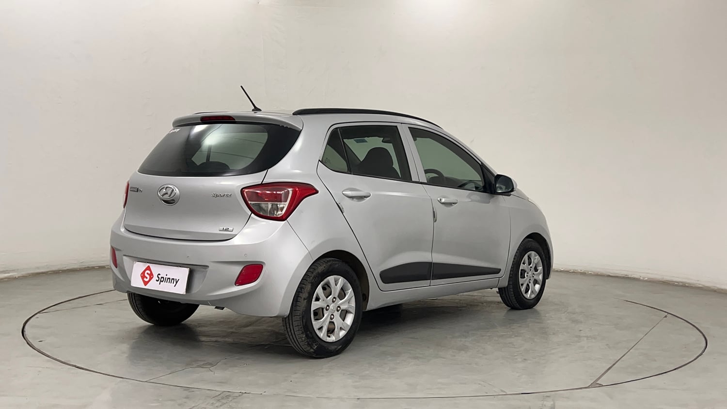 Used 2016 Hyundai Grand i10 Sportz 1.2 Kappa VTVT Petrol Manual exterior RIGHT REAR CORNER VIEW