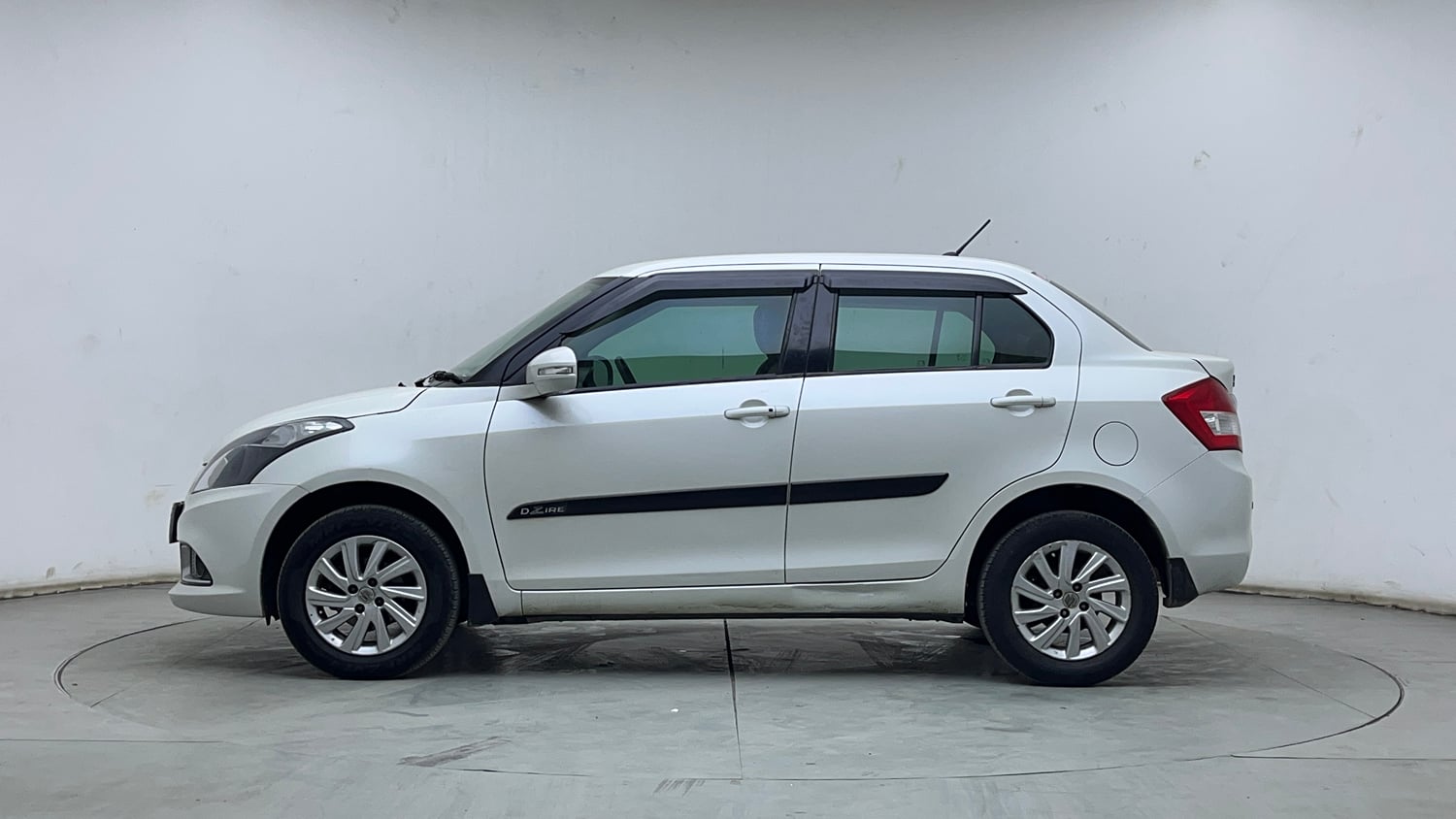 Used 2016 Maruti Suzuki Swift Dzire ZDI Diesel Manual exterior LEFT SIDE VIEW
