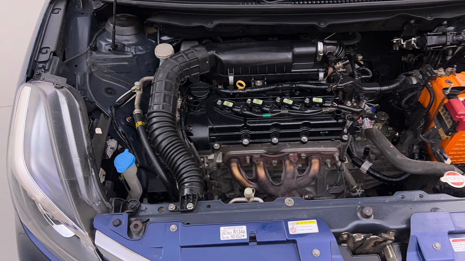 Used 2020 Maruti Suzuki Baleno Zeta Petrol Manual engine ENGINE RIGHT SIDE VIEW
