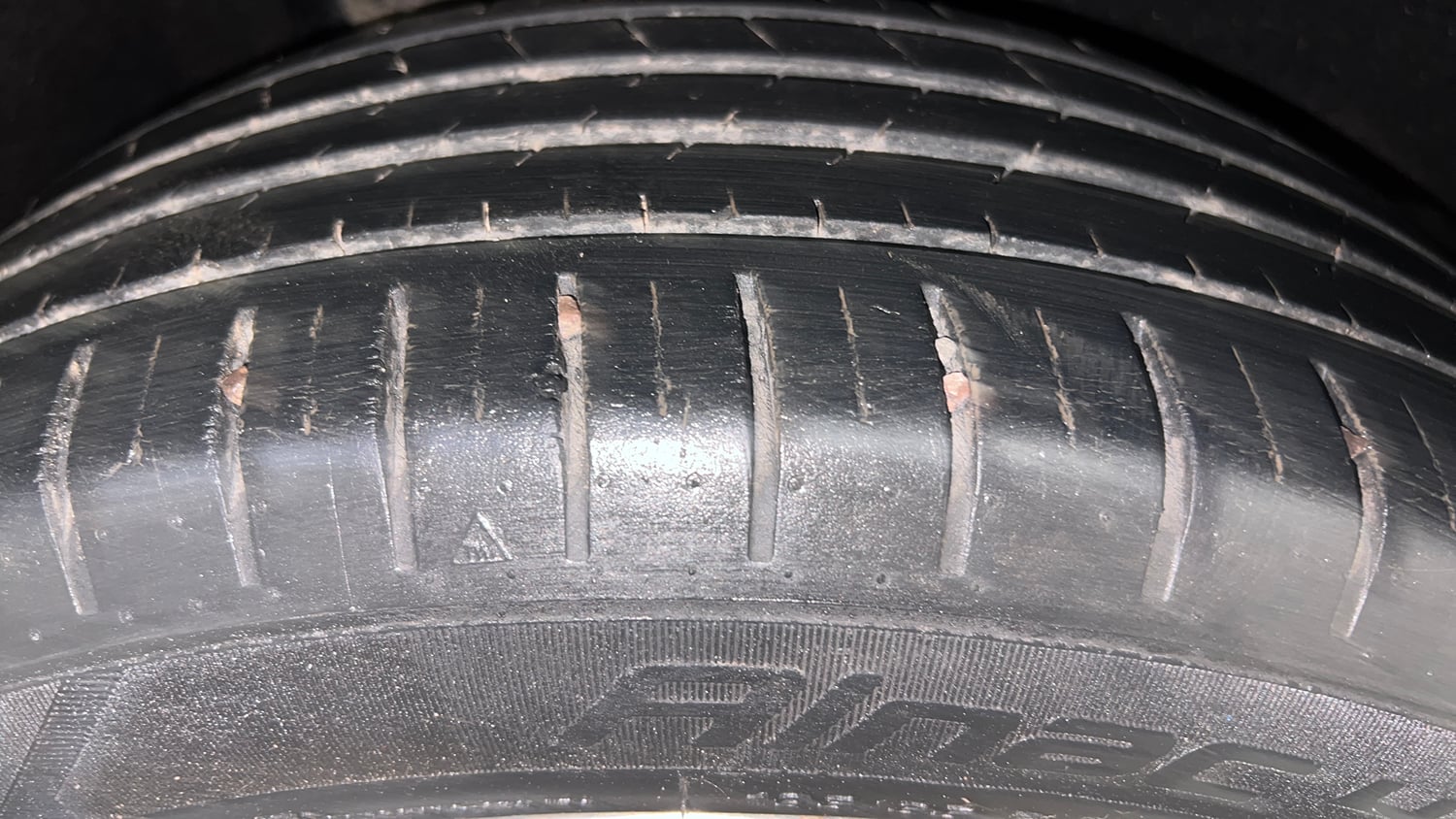 Used 2020 Maruti Suzuki Baleno Zeta Petrol Manual tyres RIGHT REAR TYRE TREAD VIEW