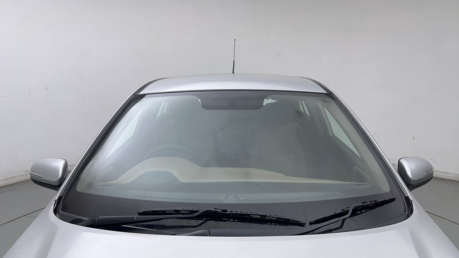 Used 2016 Hyundai Elite i20 Sportz 1.2 Petrol Manual exterior FRONT WINDSHIELD VIEW