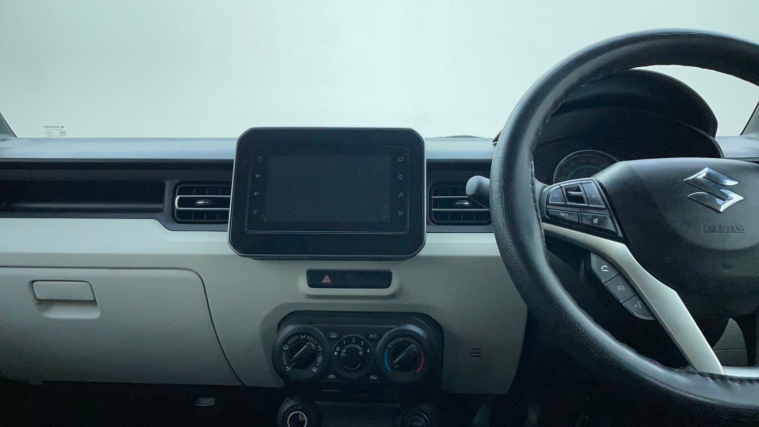 Used 2024 Maruti Suzuki Ignis Zeta 1.2 AMT Petrol Automatic interior MUSIC SYSTEM & AC CONTROL VIEW