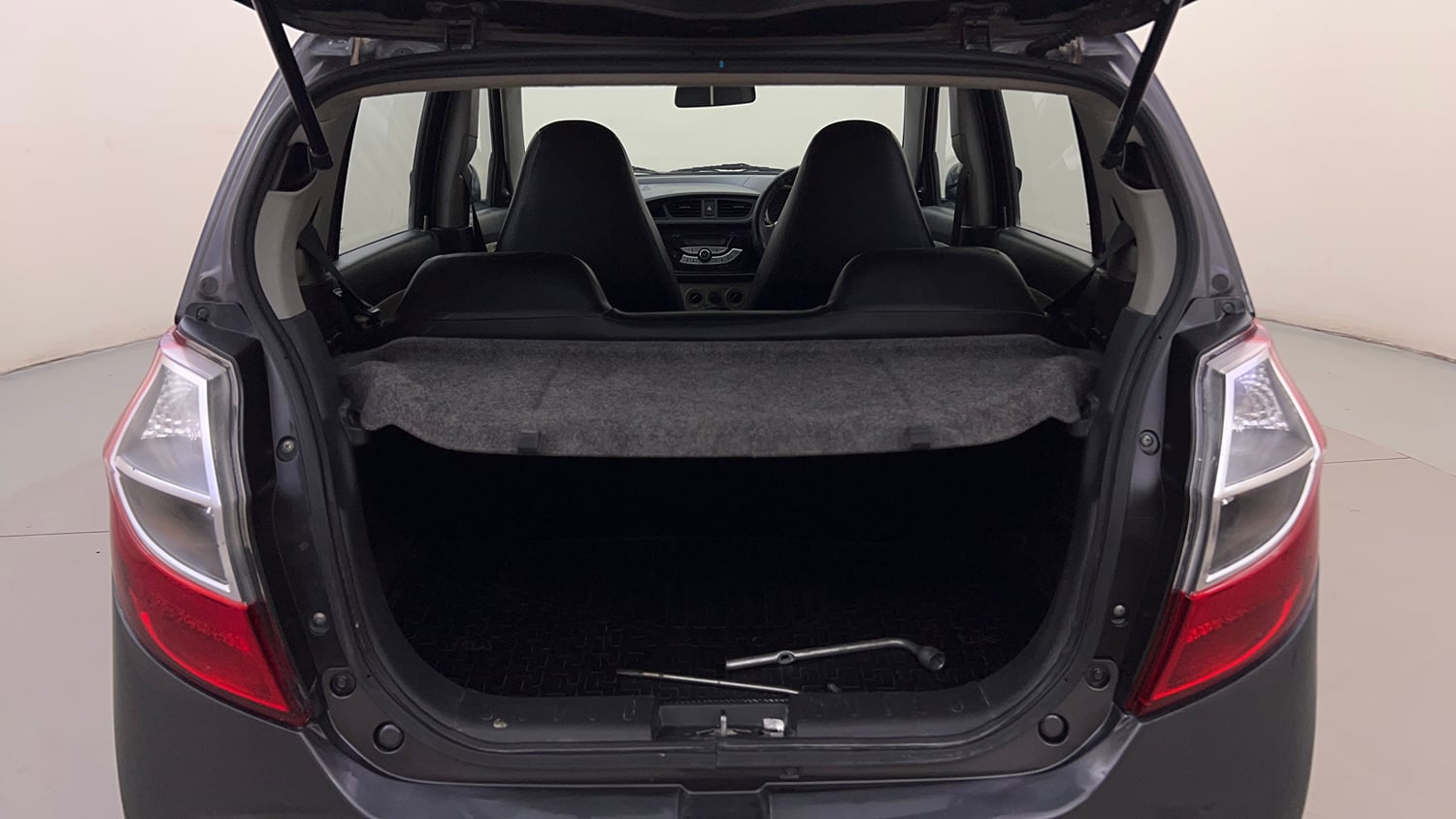 Used 2017 Maruti Suzuki Alto K10 VXi Petrol Manual interior DICKY INSIDE VIEW