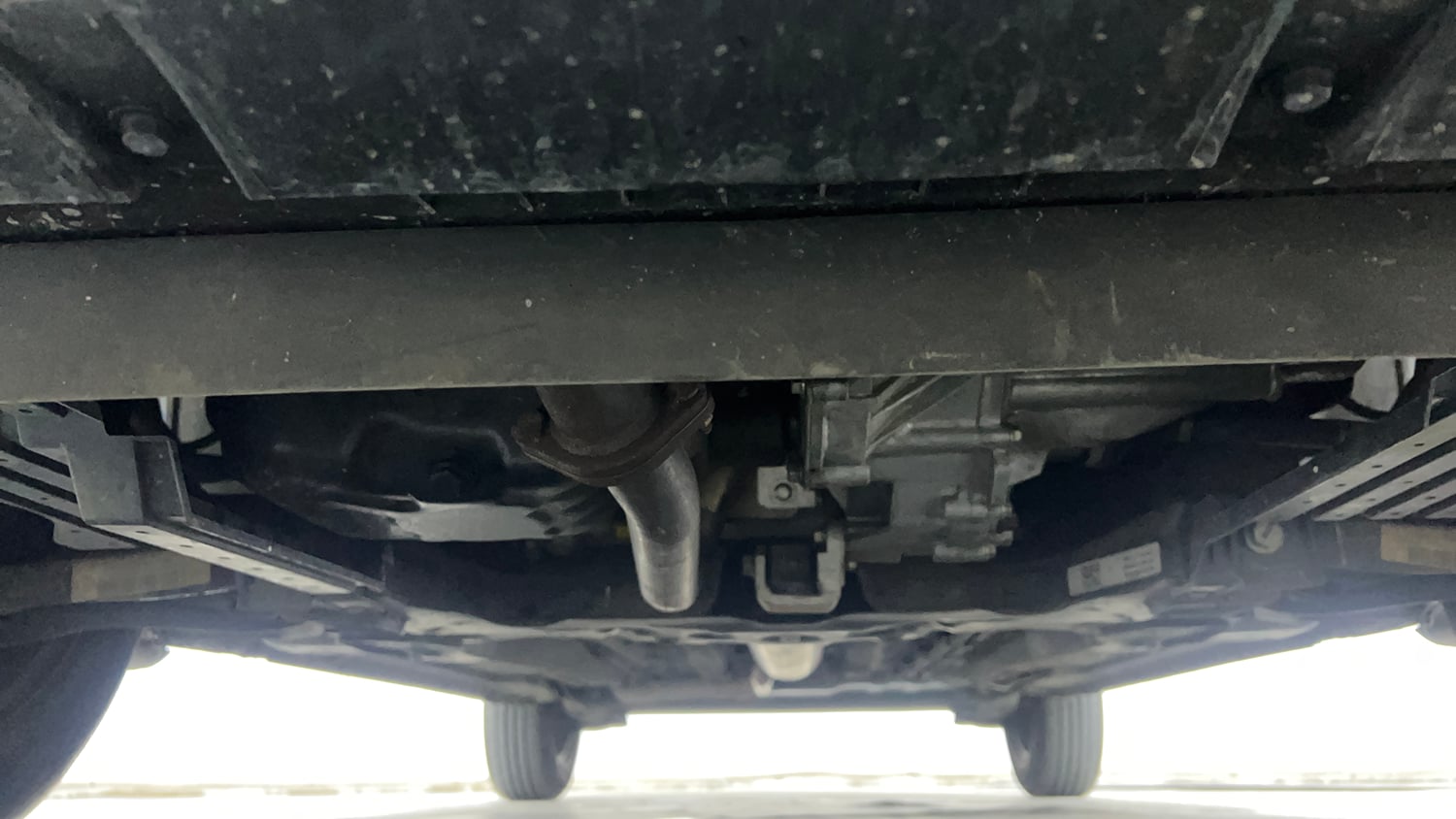 Used 2024 Tata Punch Adventure Rhythm Pack MT Petrol Manual extra FRONT LEFT UNDERBODY VIEW