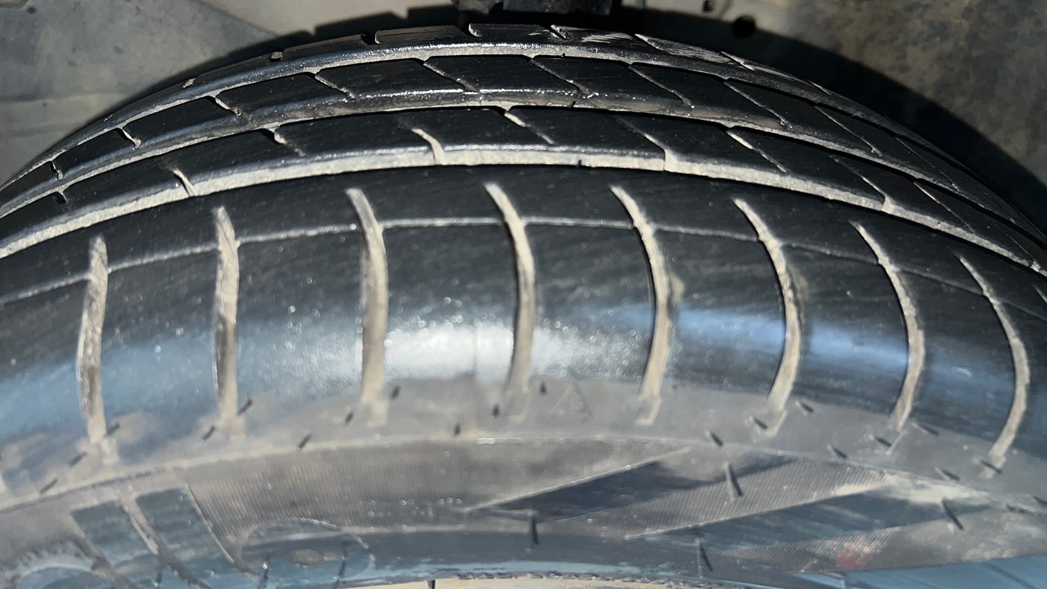 Used 2013 Honda Amaze 1.2 S i-VTEC Petrol Manual tyres LEFT FRONT TYRE TREAD VIEW
