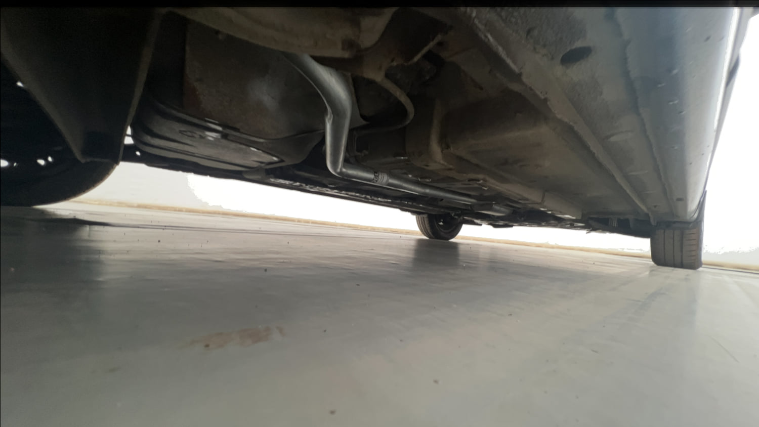 Used 2015 Hyundai Xcent S 1.2 Petrol Manual extra REAR RIGHT UNDERBODY VIEW
