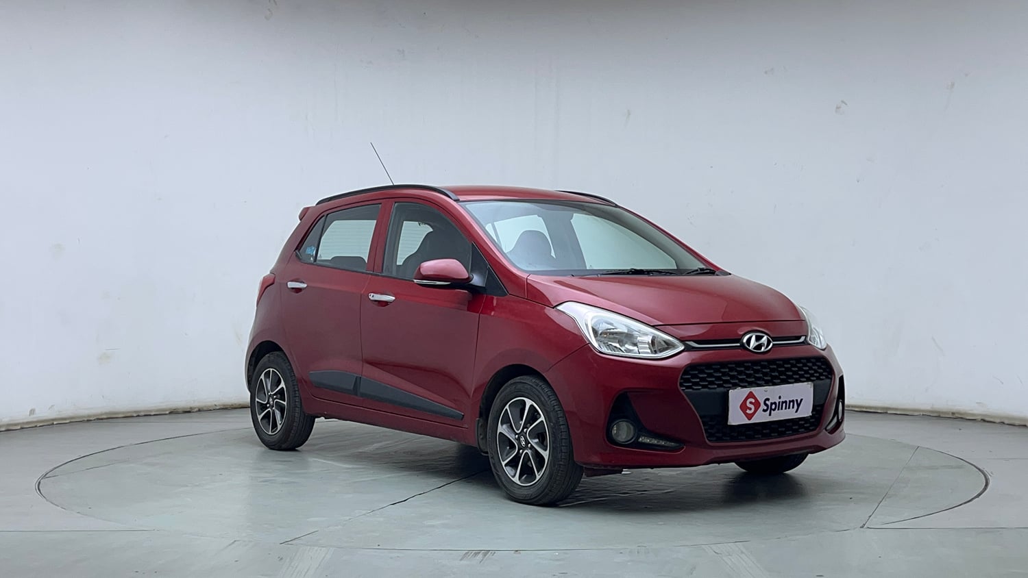 Used 2019 Hyundai Grand i10 Asta 1.2 Kappa VTVT Petrol Manual exterior RIGHT FRONT CORNER VIEW