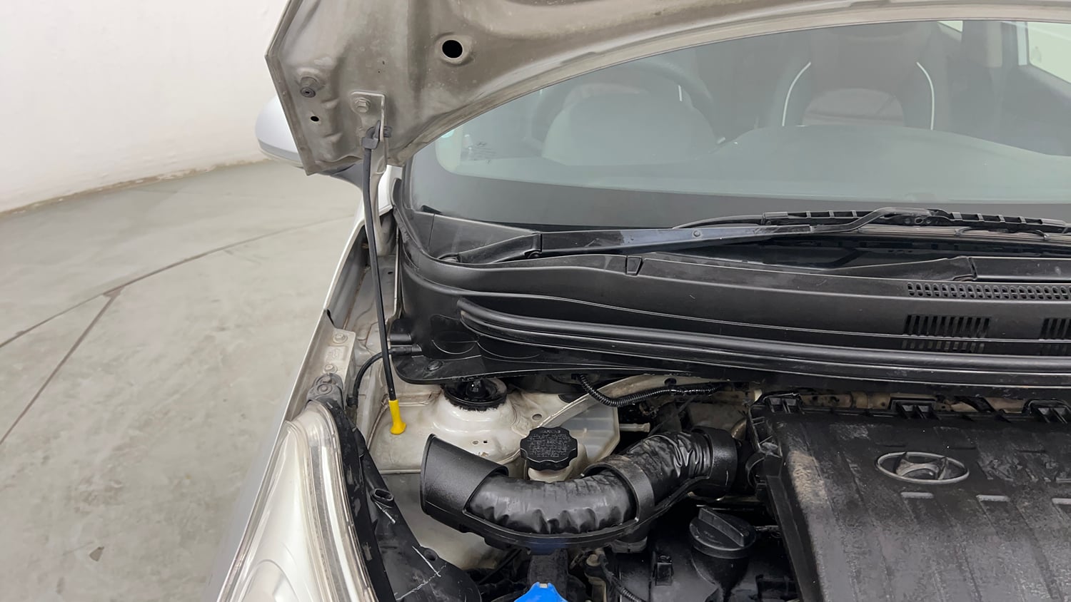 Used 2016 Hyundai Grand i10 Sportz 1.2 Kappa VTVT Petrol Manual engine ENGINE RIGHT SIDE HINGE & APRON VIEW