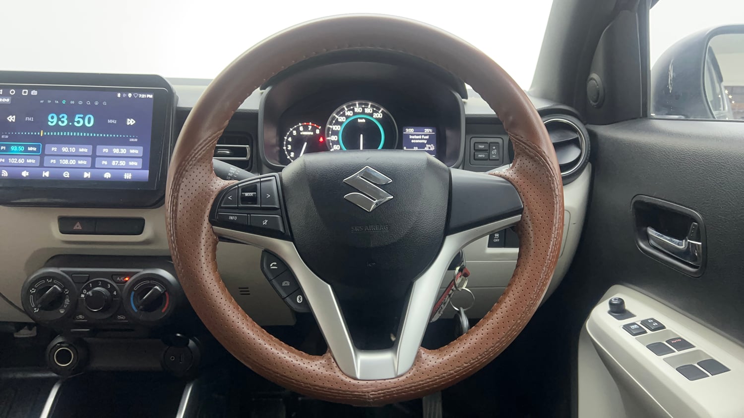 Used 2025 Maruti Suzuki Ignis Delta 1.2 AMT Petrol Automatic interior STEERING VIEW